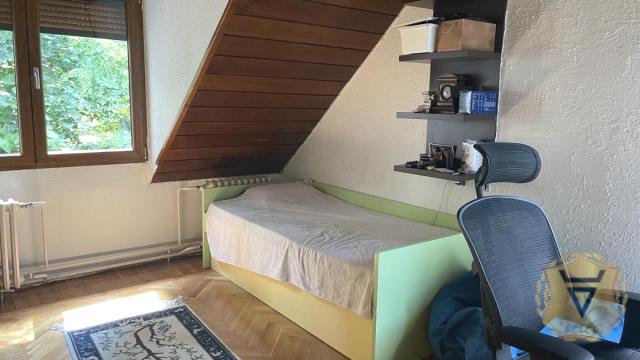 Kuća, četvorosoban, Izdavanje, 160m2, Dedinje, Savski venac, Koste Racina