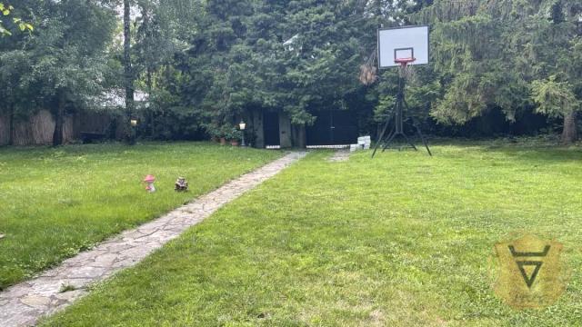 Kuća, četvorosoban, Izdavanje, 160m2, Dedinje, Savski venac, Koste Racina