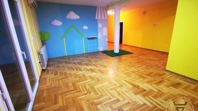 Kuća, Izdavanje, 520m2, Medaković 3, Voždovac, Čedomilja Mitrovića