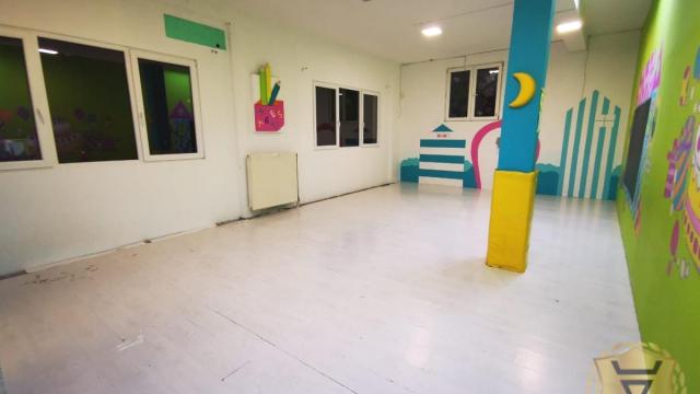 Kuća, Izdavanje, 520m2, Medaković 3, Voždovac, Čedomilja Mitrovića