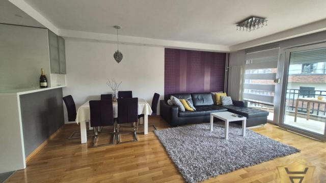Stan, Dvoiposoban, Izdavanje, 70m2, Južni bulevar, Vračar, Jadranska