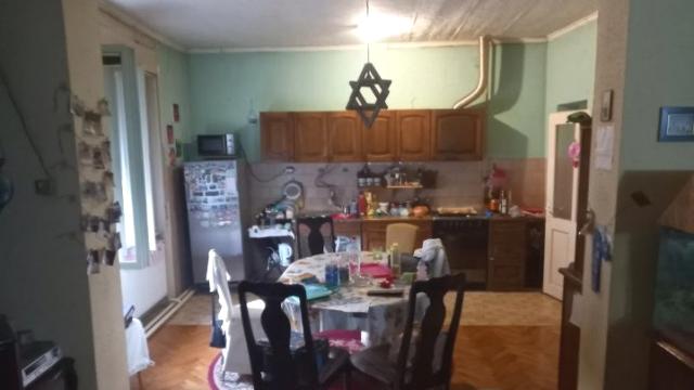Kuća, četvorosoban, Prodaja, 153m2, Futog, Novi Sad, Cara Lazara