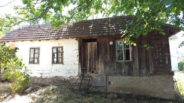 Kuća, Trosoban, Prodaja, 130m2, Svetosavska