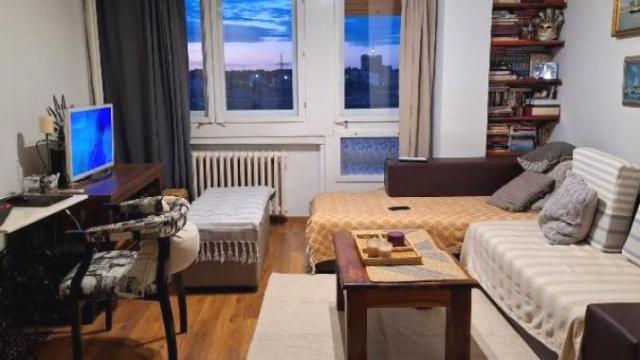 Stan, Dvoiposoban, Prodaja, 65m2, Blok 70 (kineski tržni centar), Novi Beograd, Jurija Gagarina