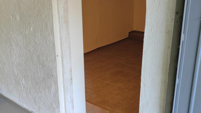 Poslovni prostor, Jednoiposoban, Prodaja, 31m2, Zemun polje, Zemun, Pere Kosorica