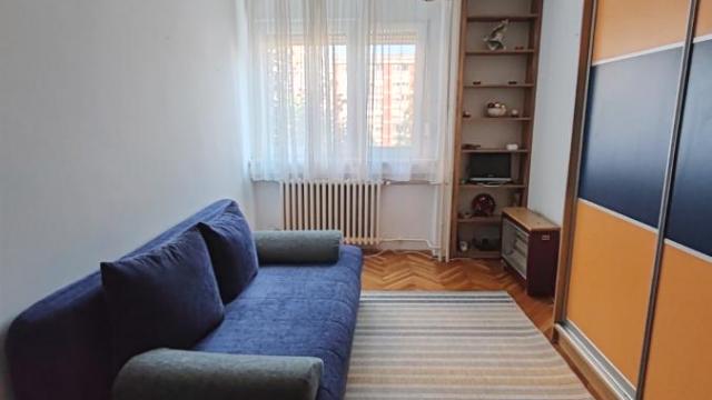 Stan, Trosoban, Izdavanje, 77m2, Profesorska kolonija, Palilula, Porečka