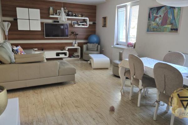 izdavanje, stanova,
slavija-vracar-beograd, 956005, trosoban-makenzijeva