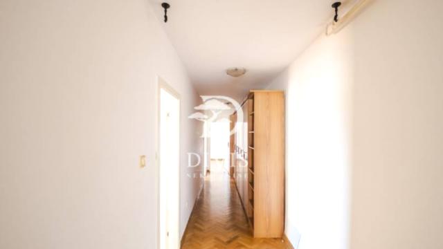 Stan, četvorosoban, Prodaja, 111m2, Dositejeva