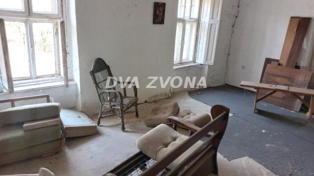 Kuća, Trosoban, Prodaja, 270m2, Bečej