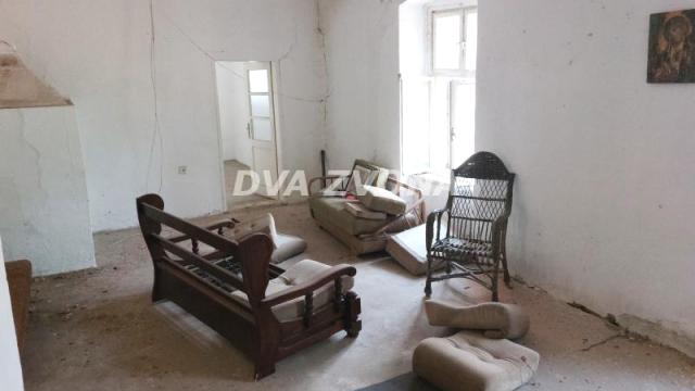 Kuća, Trosoban, Prodaja, 270m2, Centar, Gradska lokacija, Bečej