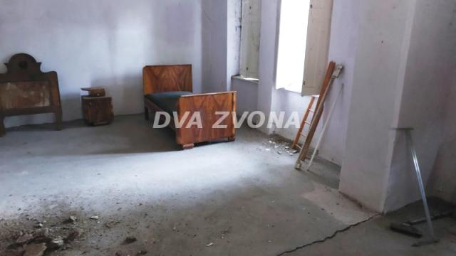 Kuća, Trosoban, Prodaja, 270m2, Centar, Gradska lokacija, Bečej