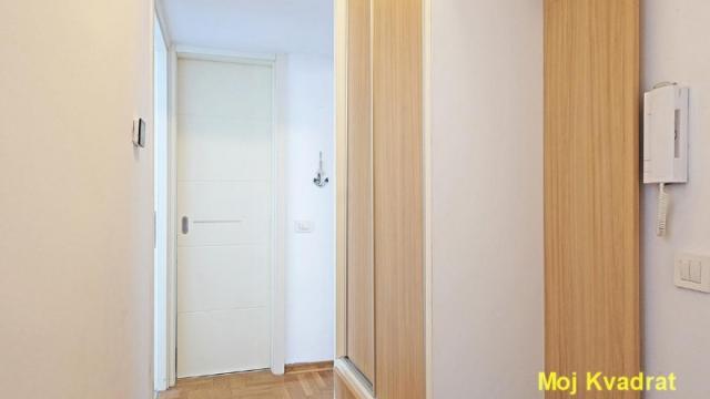 Stan, Trosoban, Prodaja, 50m2, Crveni krst, Vračar, Vele Nigrinove