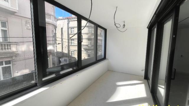 Stan, četvorosoban, Prodaja, 180m2, Hram svetog Save, Vračar, Patrijarha Varnave