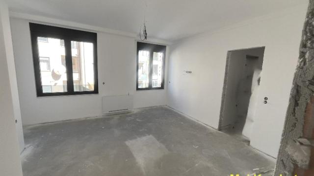 Stan, četvorosoban, Prodaja, 180m2, Hram svetog Save, Vračar, Patrijarha Varnave