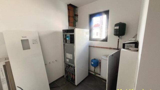 Stan, četvorosoban, Prodaja, 180m2, Hram svetog Save, Vračar, Patrijarha Varnave