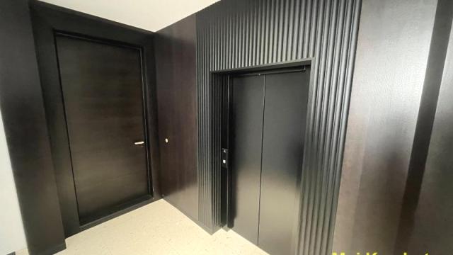 Stan, četvorosoban, Prodaja, 180m2, Hram svetog Save, Vračar, Patrijarha Varnave