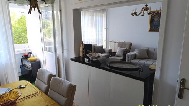 Stan, Dvosoban, Prodaja, 72m2, Blok 70 (kineski tržni centar), Novi Beograd, Jurija Gagarina