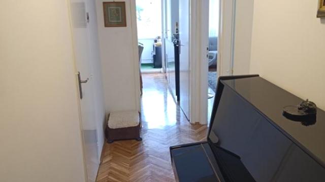 Stan, Dvosoban, Prodaja, 72m2, Blok 70 (kineski tržni centar), Novi Beograd, Jurija Gagarina