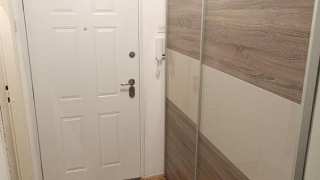 Stan, Dvosoban, Prodaja, 72m2, Blok 70 (kineski tržni centar), Novi Beograd, Jurija Gagarina