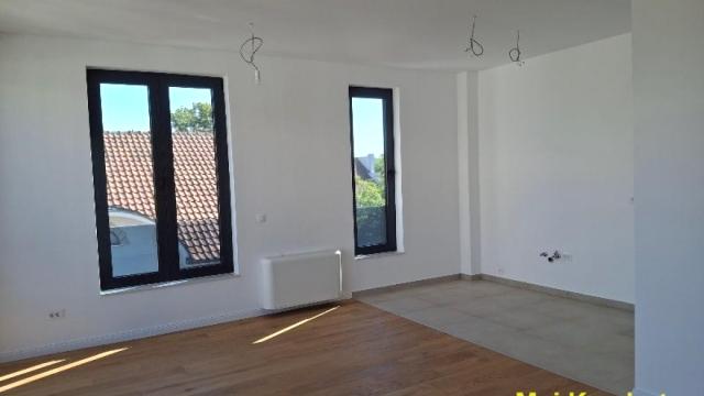 Stan, četvorosoban, Prodaja, 107m2, Pregrevica, Zemun, Pregrevica