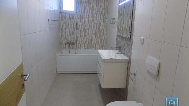 Kuća, Prodaja, 192m2, 4. juli, Gradska lokacija, Paraćin