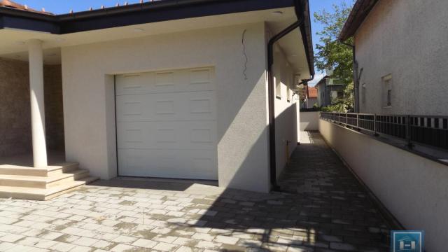 Kuća, Prodaja, 192m2, 4. juli, Gradska lokacija, Paraćin