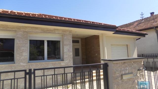 Kuća, Prodaja, 192m2, 4. juli, Gradska lokacija, Paraćin