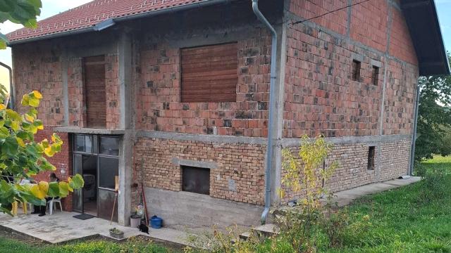 Kuća, Petosoban i veći, Prodaja, 239m2, Djurinci, Sopot, Crnogorska