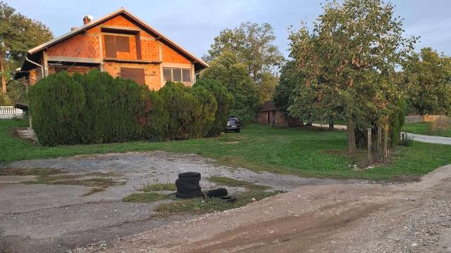 Kuća, Petosoban i veći, Prodaja, 239m2, Djurinci, Sopot, Crnogorska