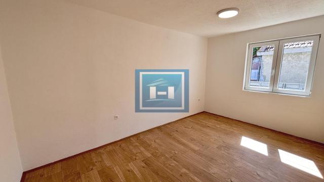 Kuća, četvorosoban, Prodaja, 77m2, Kolonija, Gradska lokacija, Jagodina