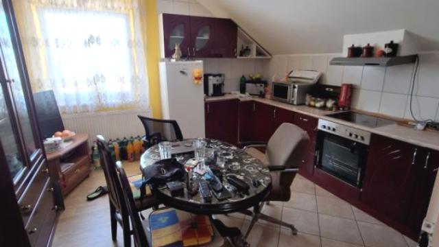 Stan, Izdavanje, 231m2, Šimanovci, Okolno mesto, Milana Ćirkovića