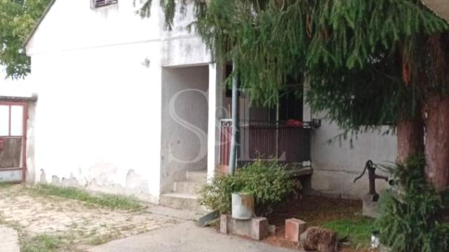 Kuća, Trosoban, Prodaja, 108m2, Širi centar, Gradska lokacija, Apatin