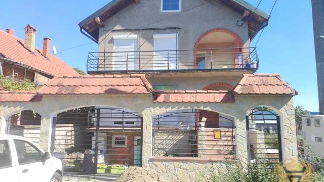 Kuća, Petosoban, Izdavanje, 240m2, Boljevci, Surčin, Ilije Radojčića Zeca