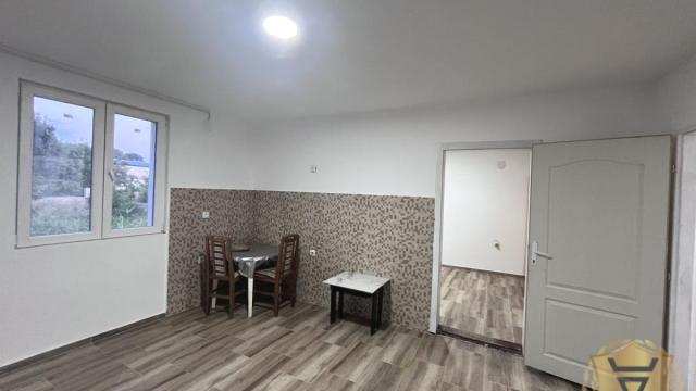 Kuća, Petosoban, Izdavanje, 240m2, Boljevci, Surčin, Ilije Radojčića Zeca
