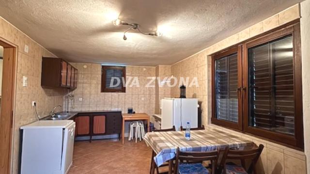Kuća, Prodaja, 154m2, Čortanovci, Okolno mesto, Indjija