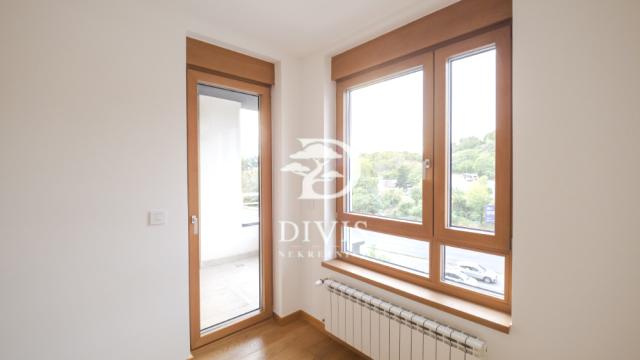 Stan, Trosoban, Izdavanje, 72m2, Bulevar Heroja sa Košara