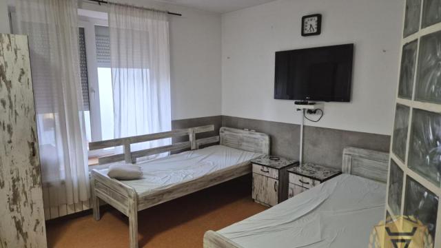 Kuća, Izdavanje, 260m2, Lion, Zvezdara, Đevđelijska