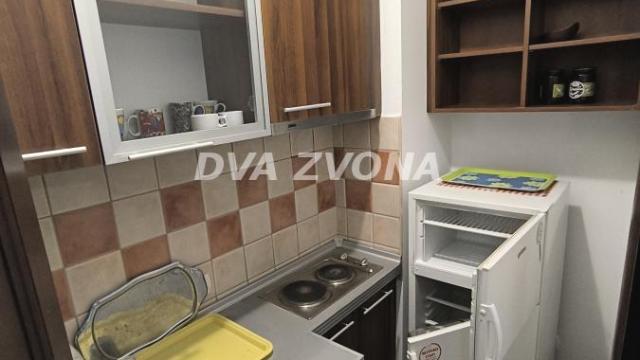 Poslovni prostor, četvorosoban, Izdavanje, 70m2, Centar, Novi Sad, Novi Sad