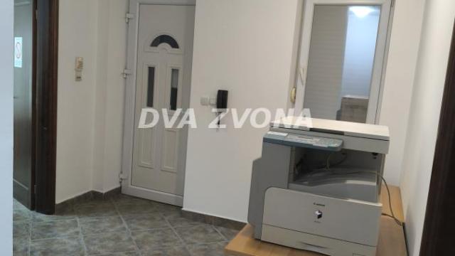 Poslovni prostor, četvorosoban, Izdavanje, 70m2, Centar, Novi Sad, Novi Sad