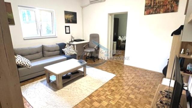 Stan, Dvosoban, Izdavanje, 52m2, Slavija, Vračar, Beogradska