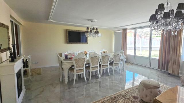 Kuća, Dvoiposoban, Prodaja, 179m2, Svetog Jovana Krstitelja