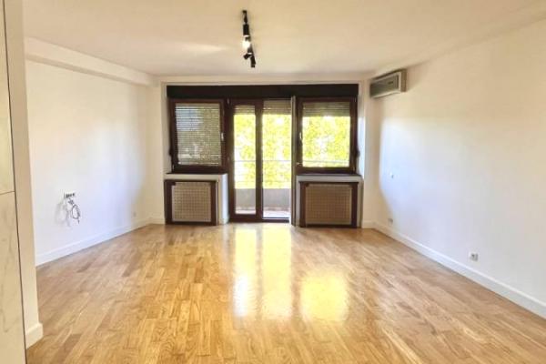 izdavanje, stanova,
beograd, 962618, trosoban-nebojsina