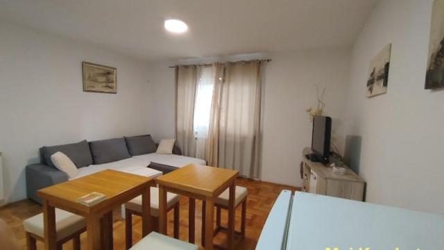 Stan, Jednoiposoban, Izdavanje, 42m2, Zemun polje, Zemun, Ljiljane Krstić