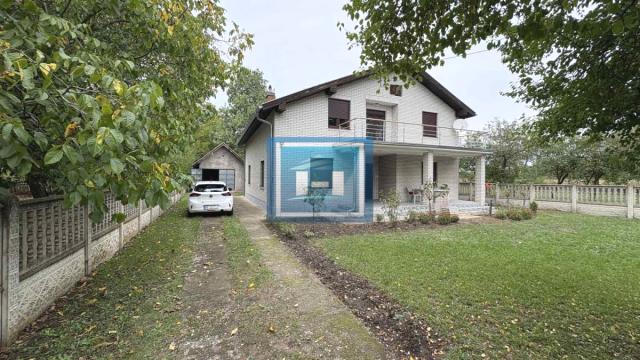 Kuća, Prodaja, 265m2, Mali Popović, Okolno mesto, Jagodina