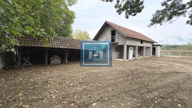 Kuća, Prodaja, 265m2, Mali Popović, Okolno mesto, Jagodina