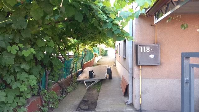 Kuća, Petosoban i veći, Prodaja, 270m2, Batajnica, Zemun, Batajnica