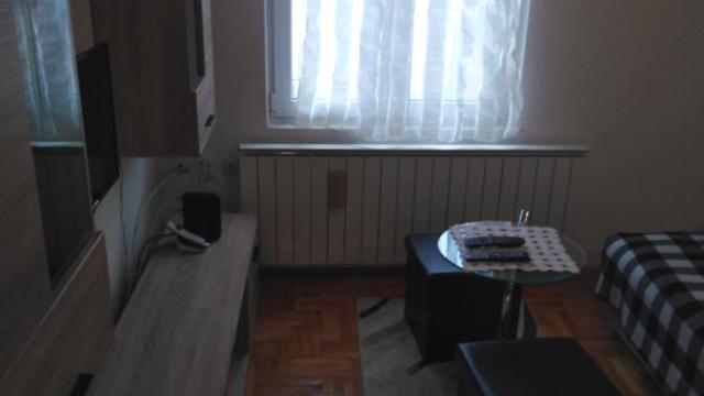 Stan, Jednoiposoban, Izdavanje, 32m2, Kumodraž, Voždovac, Božićna