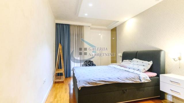 Stan, četvorosoban, Prodaja, 97m2, Hram svetog Save, Vračar, Svetozara Gligorića