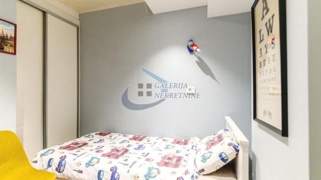 Stan, četvorosoban, Prodaja, 97m2, Hram svetog Save, Vračar, Svetozara Gligorića