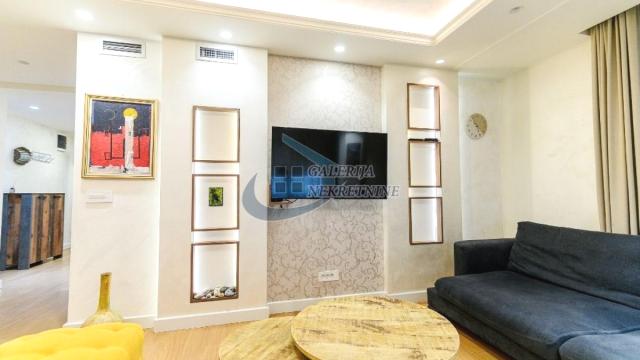 Stan, četvorosoban, Prodaja, 97m2, Hram svetog Save, Vračar, Svetozara Gligorića